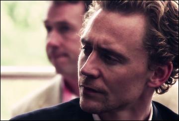 tom-hiddleston059 (1066x720, 87 kБ...)