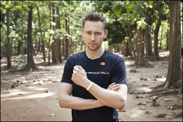 tom-hiddleston076 (1100x733, 142 kБ...)