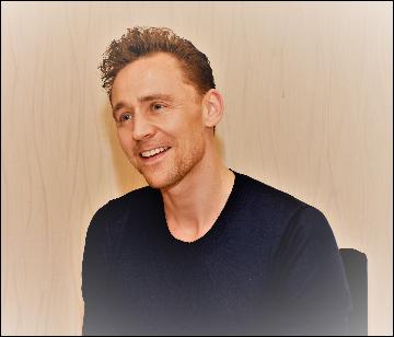tom-hiddleston083 (2532x2160, 487 kБ...)