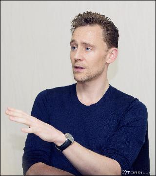 tom-hiddleston087 (1822x2048, 578 kБ...)