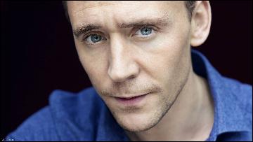 tom-hiddleston100 (2048x1152, 176 kБ...)