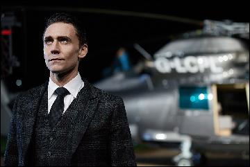 tom-hiddleston114 (1240x827, 156 kБ...)