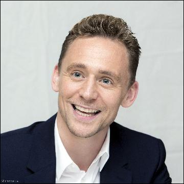 tom-hiddleston122 (2048x2048, 559 kБ...)