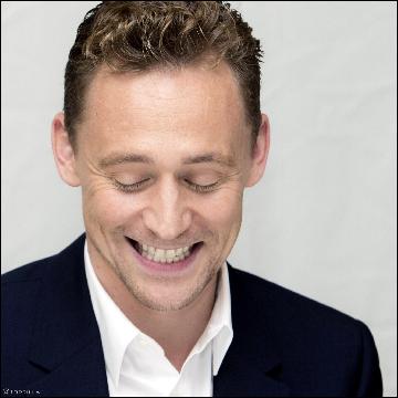tom-hiddleston131 (2048x2048, 516 kБ...)