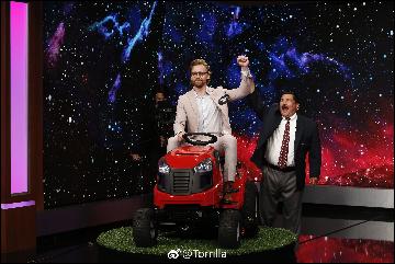 tom-hiddleston141 (2560x1707, 621 kБ...)