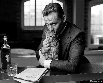 tom-hiddleston234 (1000x800, 150 kБ...)