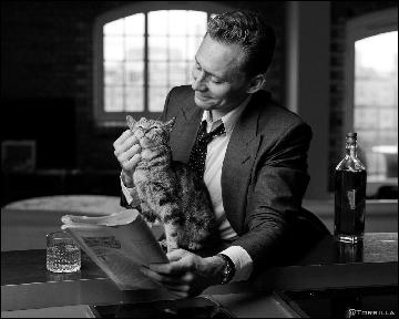 tom-hiddleston236 (1000x800, 136 kБ...)